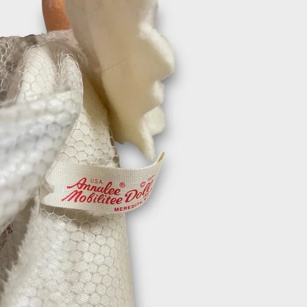 Annalee Vintage Mobilitee Dolls Angel Meredith Tree Topper Doll White Christmas